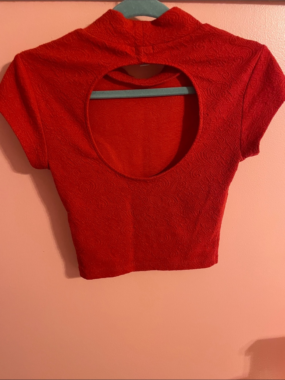Guess Red Mock Neck Cap Sleeve Crop Top - Picture 2 of 7